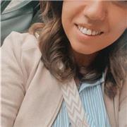 Educatrice professionale impartisce accurate lezioni materie umanistiche